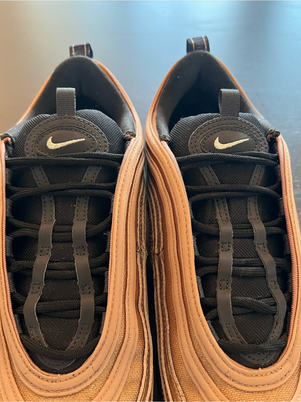 Nike Men’s Black and Brown Wave-Style Sneakers